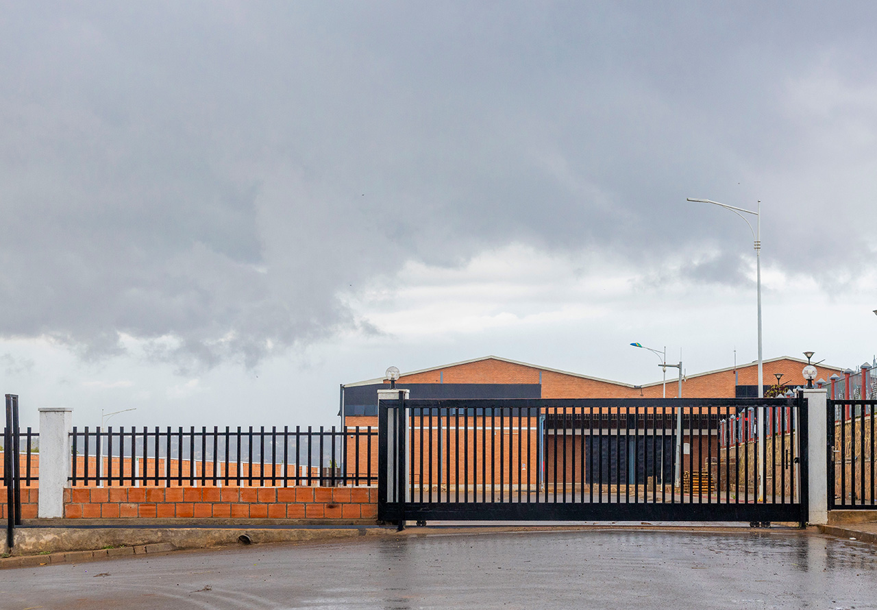 Innovative warehouse logistics for global supply chains